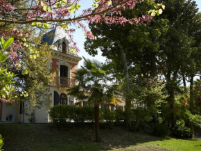 Manor House La Tour d'Armène
